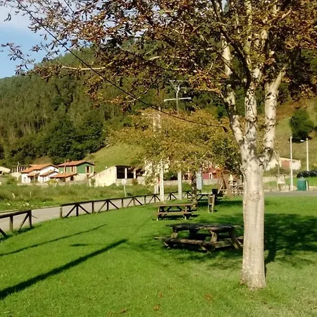 Semesterbostad Casita Junto Al Rio Deva Vilde
